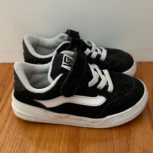 Toddler Hylane Vans Sneakers